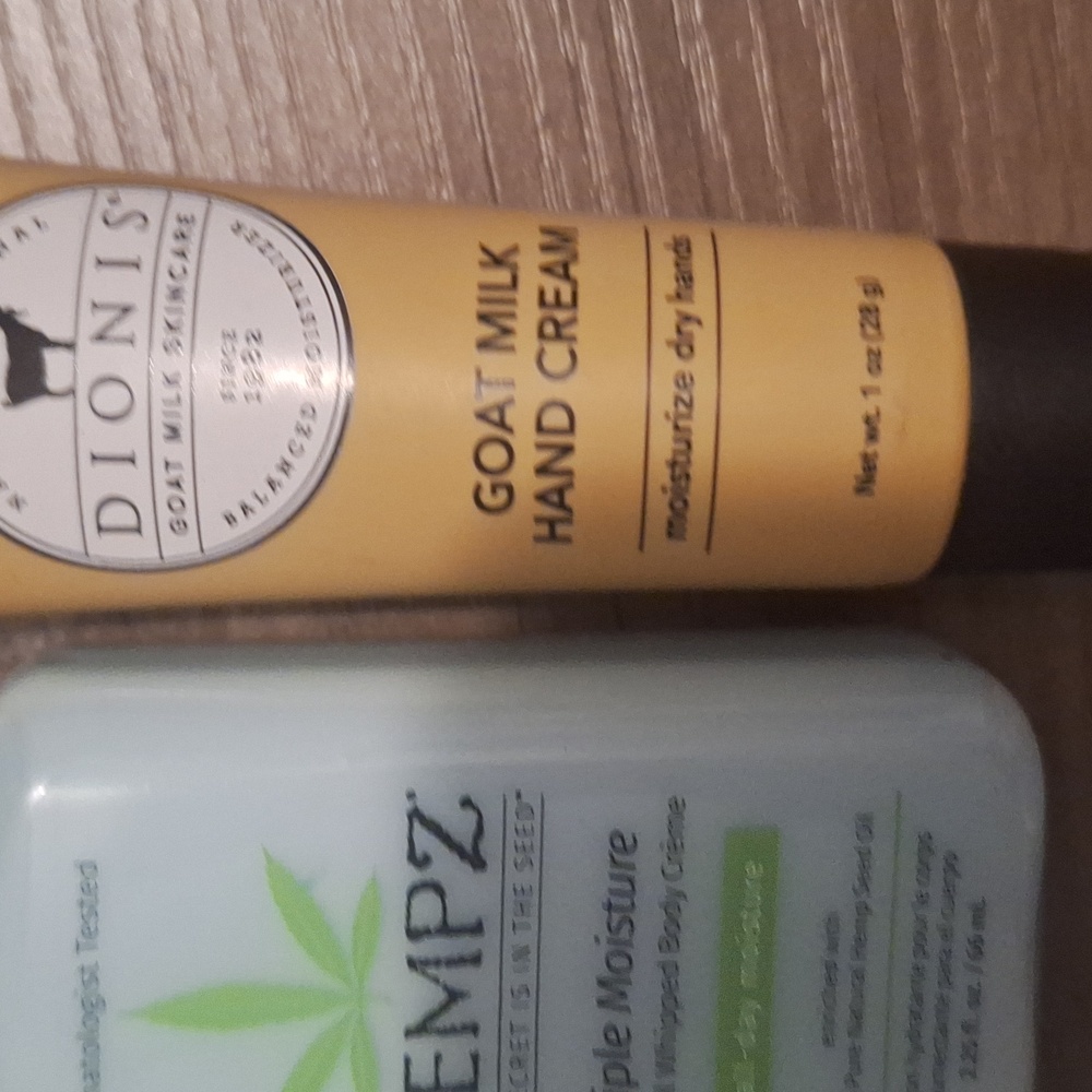 Lotion bundle - Picture 3 of 4